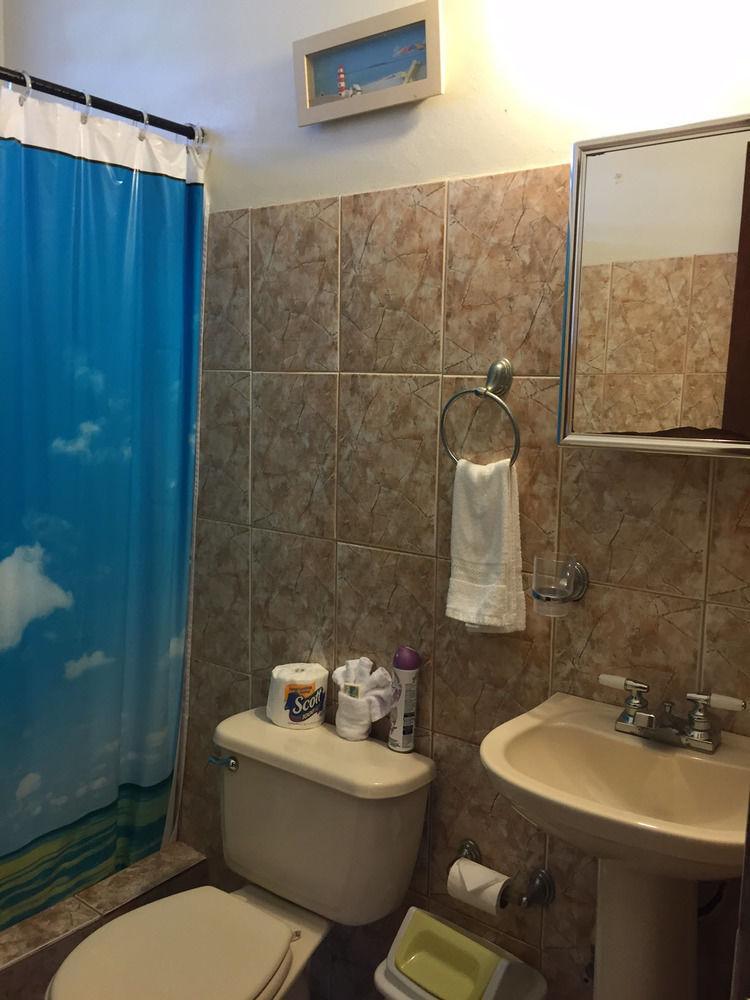 Casa Robinson Guest House Isla Culebra Екстер'єр фото